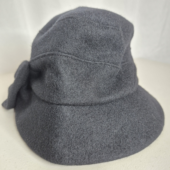 Dupatta Adelaide Black Wool Blend Cloche Hat - OSFM main image 5